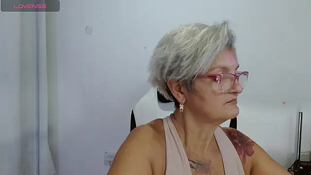 bety-cum2 online show from 05/05/26, 11:41
