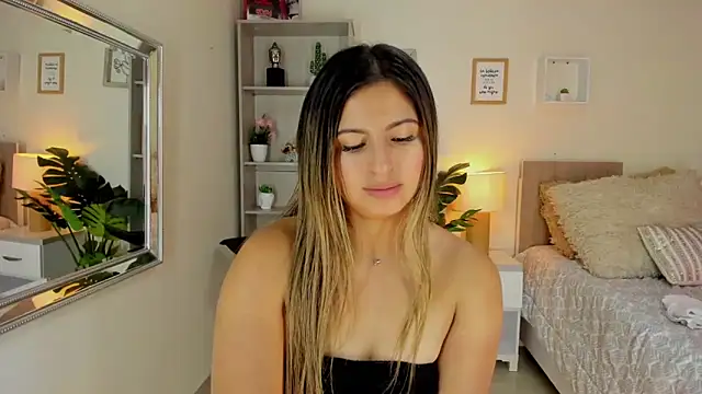 Snapshot of little_antonela chatting on 01/31/25, 07:40 little antonela online show from 01/31/25, 07:40