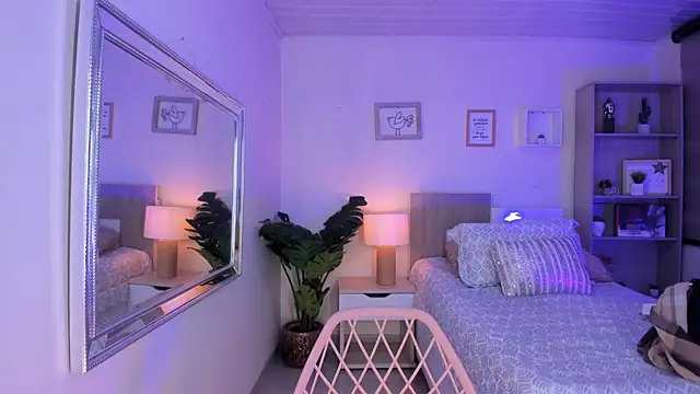 Snapshot of little_antonela chatting on 03/14/25, 03:36 little antonela online show from 03/14/25, 03:36