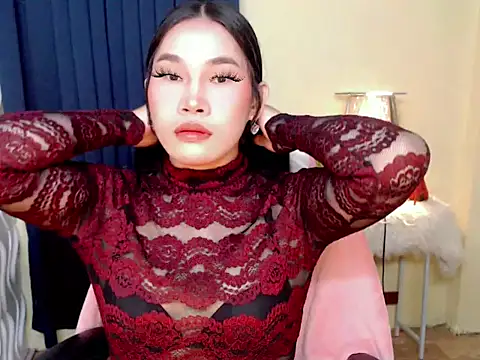 Ur Fantastic Lina online show from 12/03/25, 05:56