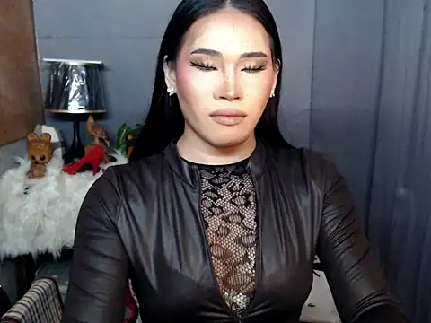 Ur Fantastic Lina online show from 03/19/26, 03:01