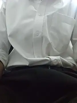 Snapshot of RikzAdam chatting on 05/30/26, 05:29 RikzAdam online show from 05/30/26, 05:29