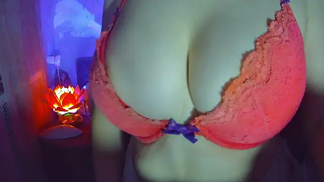 Snapshot of leysun7 chatting on 11/30/25, 02:23 leysun7 online show from 11/30/25, 02:23