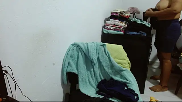 Snapshot of katia_mature chatting on 03/20/26, 12:06 katia mature online show from 03/20/26, 12:06