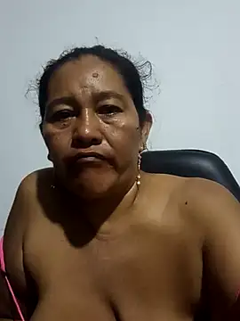 Snapshot of katia_mature chatting on 12/21/25, 10:50 katia mature online show from 12/21/25, 10:50