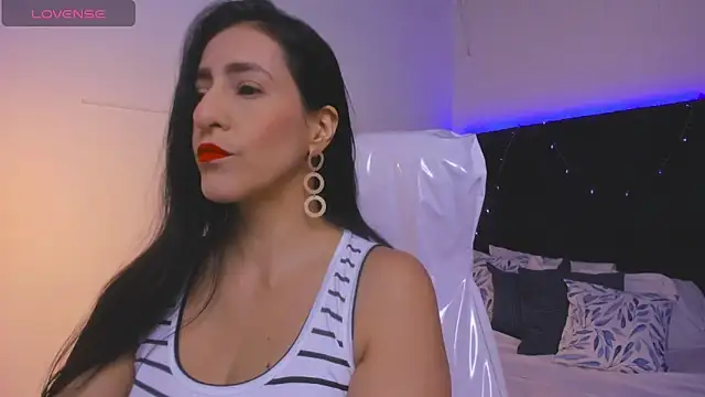 lauren fit online show from 03/21/25, 02:40