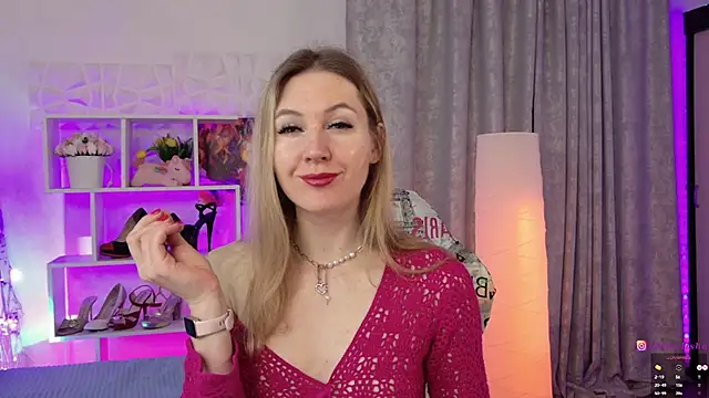 Snapshot of Hello_Lisha chatting on 03/12/25, 08:19 Hello Lisha online show from 03/12/25, 08:19