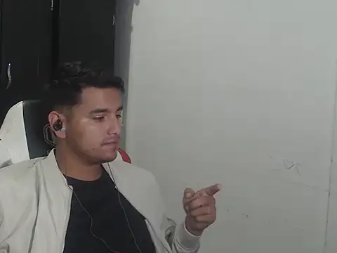 kylian 07 online show from 02/13/26, 01:49