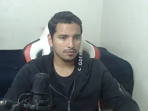 Snapshot of kylian_07 chatting on 06/17/26, 02:22 kylian 07 online show from 06/17/26, 02:22