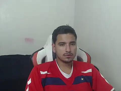 Snapshot of kylian_07 chatting on 07/09/26, 02:12 kylian 07 online show from 07/09/26, 02:12