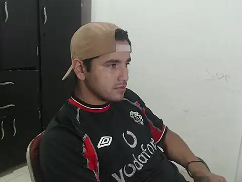 kylian 07 online show from 11/11/25, 03:23