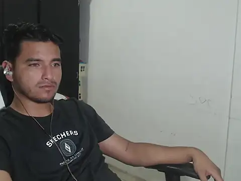 kylian 07 online show from 12/16/25, 02:49