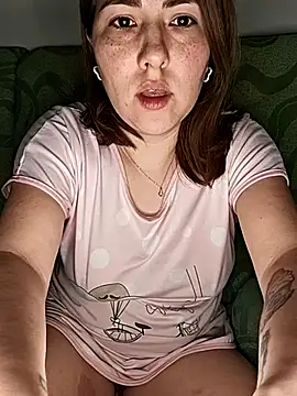 mady gigi online show from 03/18/25, 07:33