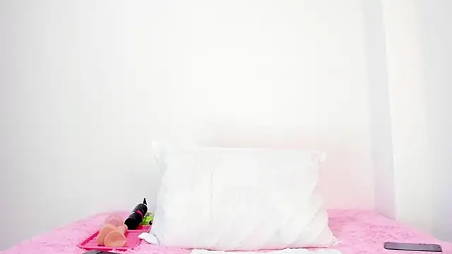 AgathaPember online show from 11/05/25, 09:18