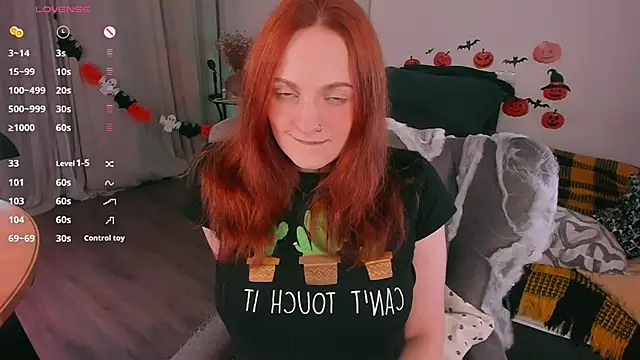 Snapshot of Alice_CutePerv chatting on 10/30/25, 04:26 Alice CutePerv online show from 10/30/25, 04:26