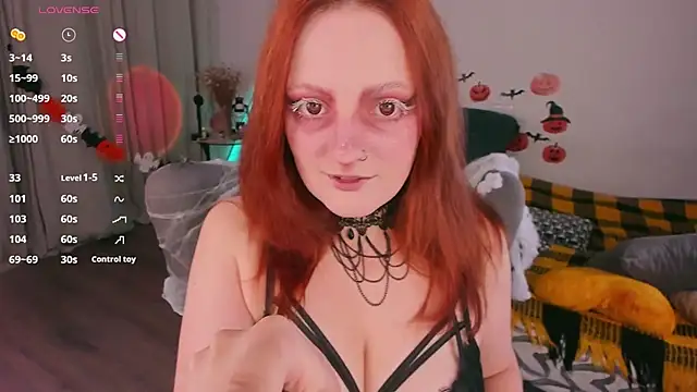 Snapshot of Alice_CutePerv chatting on 10/31/25, 01:41 Alice CutePerv online show from 10/31/25, 01:41