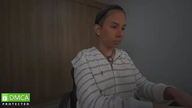 Dubois Amy online show from 02/06/26, 11:23