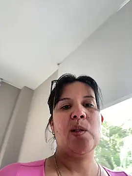 Snapshot of SWEETLILY18 chatting on 02/15/25, 04:34 SWEETLILY18 online show from 02/15/25, 04:34