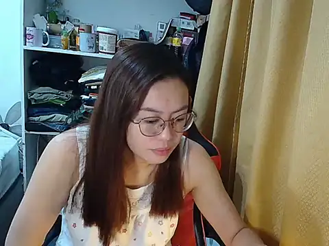 Snapshot of crizzybel chatting on 04/16/26, 09:04 crizzybel online show from 04/16/26, 09:04