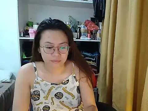 Snapshot of crizzybel chatting on 03/28/26, 05:14 crizzybel online show from 03/28/26, 05:14