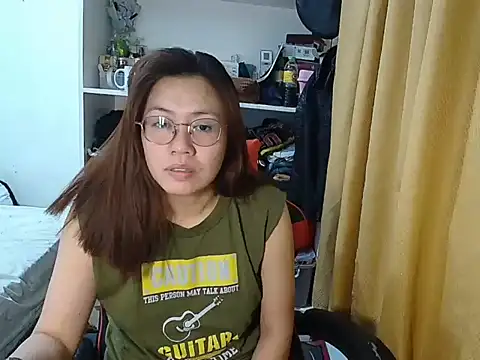 Snapshot of crizzybel chatting on 04/22/26, 04:58 crizzybel online show from 04/22/26, 04:58