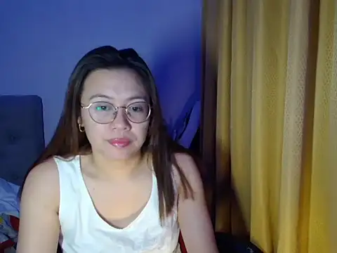 Snapshot of crizzybel chatting on 05/28/26, 05:08 crizzybel online show from 05/28/26, 05:08
