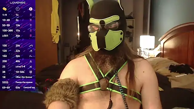 kinkywolf429 online show from 10/28/25, 05:56