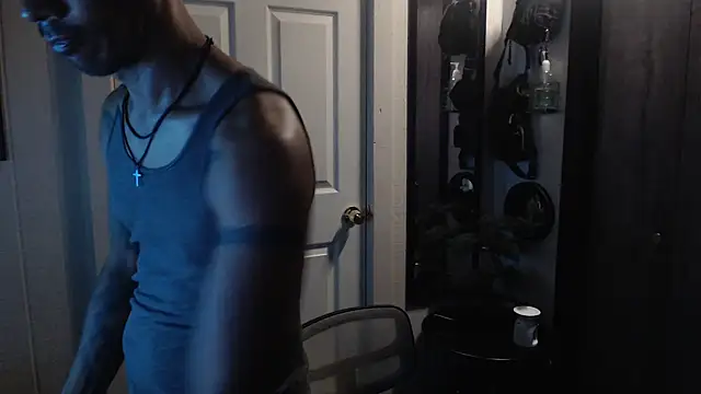 Snapshot of inc25cb@xh chatting on 02/16/25, 09:37 inc25cbxh online show from 02/16/25, 09:37