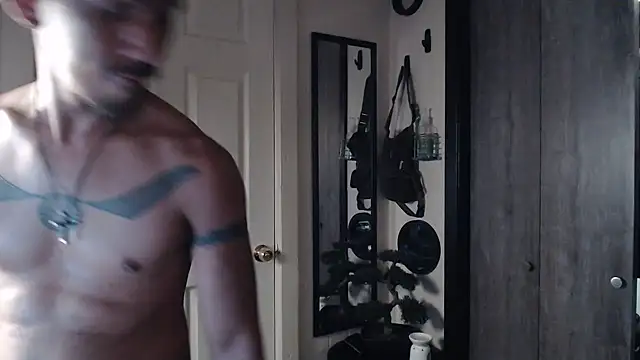 Snapshot of inc25cb@xh chatting on 03/03/25, 06:42 inc25cbxh online show from 03/03/25, 06:42