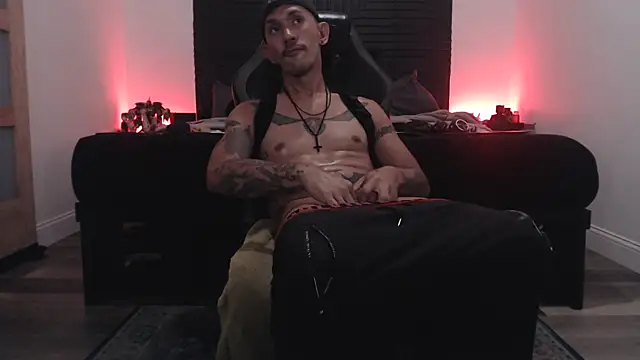 Snapshot of inc25cb@xh chatting on 03/27/26, 04:43 inc25cbxh online show from 03/27/26, 04:43