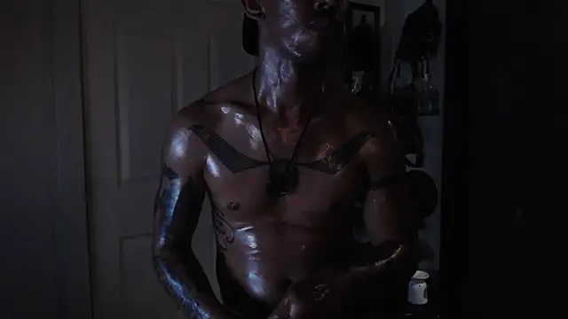 Snapshot of inc25cb@xh chatting on 02/22/25, 06:28 inc25cbxh online show from 02/22/25, 06:28