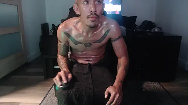 Snapshot of inc25cb@xh chatting on 12/02/25, 12:11 inc25cbxh online show from 12/02/25, 12:11