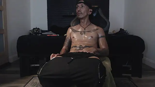 Snapshot of inc25cb@xh chatting on 03/20/26, 06:14 inc25cbxh online show from 03/20/26, 06:14