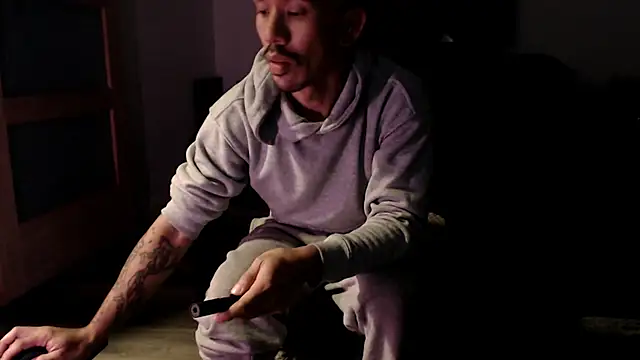 Snapshot of inc25cb@xh chatting on 01/14/26, 11:03 inc25cbxh online show from 01/14/26, 11:03