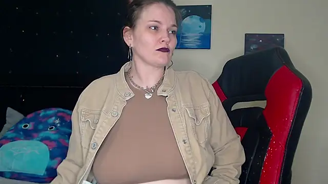 Snapshot of ToxicLilly chatting on 01/03/25, 12:40 ToxicLilly online show from 01/03/25, 12:40