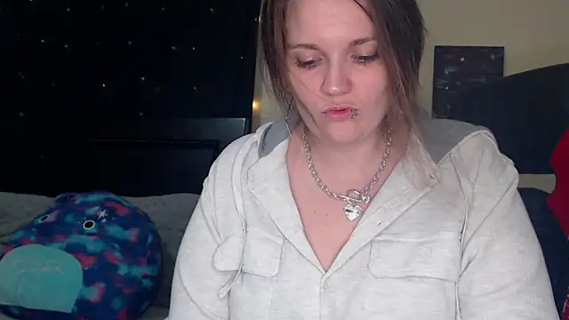 Snapshot of ToxicLilly chatting on 03/21/25, 08:17 ToxicLilly online show from 03/21/25, 08:17