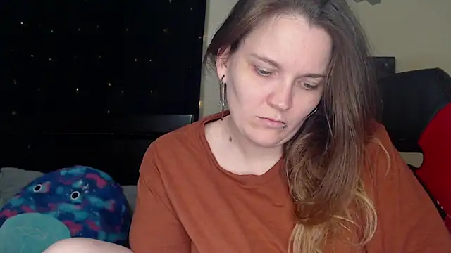 Snapshot of ToxicLilly chatting on 03/09/25, 08:51 ToxicLilly online show from 03/09/25, 08:51