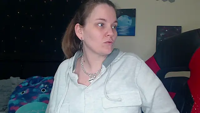 Snapshot of ToxicLilly chatting on 03/01/25, 10:13 ToxicLilly online show from 03/01/25, 10:13