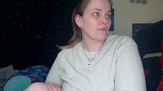 Snapshot of ToxicLilly chatting on 02/21/25, 07:23 ToxicLilly online show from 02/21/25, 07:23