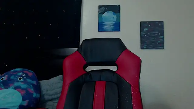 Snapshot of ToxicLilly chatting on 03/15/25, 10:35 ToxicLilly online show from 03/15/25, 10:35