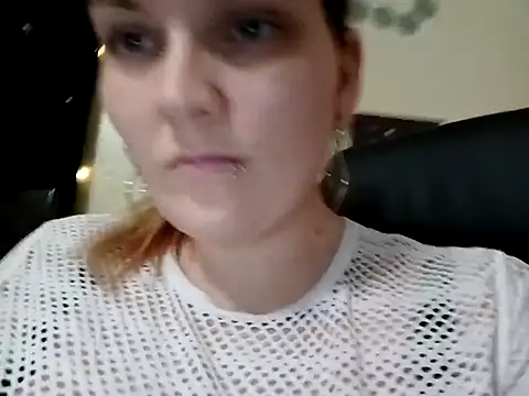 Snapshot of ToxicLilly chatting on 03/12/25, 10:05 ToxicLilly online show from 03/12/25, 10:05