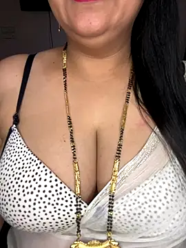 Zoya Varma004 online show from 10/12/25, 06:59