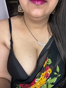 Zoya Varma004 online show from 04/02/26, 10:11