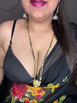 Zoya Varma004 online show from 04/11/26, 06:43