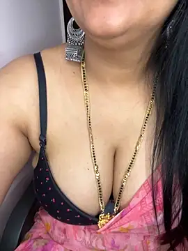 Zoya Varma004 online show from 02/15/26, 10:03