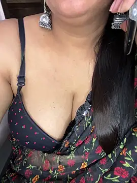 Zoya Varma004 online show from 03/11/26, 06:18