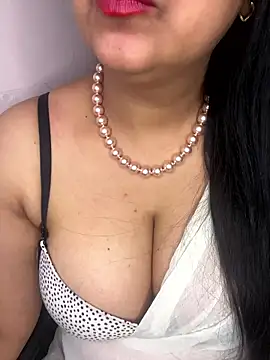 Zoya Varma004 online show from 01/07/26, 09:47