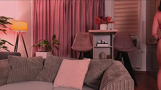 Snapshot of MayaCroft chatting on 01/11/26, 04:25 MayaCroft online show from 01/11/26, 04:25