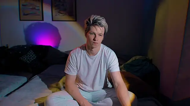 Breston Sweet online show from 09/15/25, 06:08