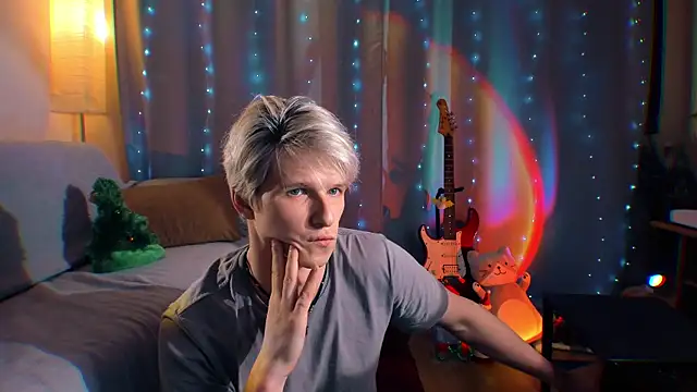 Breston Sweet online show from 12/19/25, 06:38